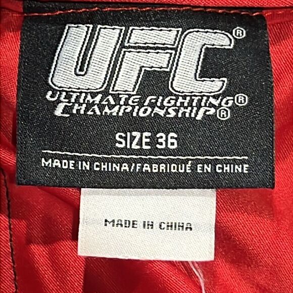 🔥🔥 UFC Ultimate Fighting Championship Red Training Shorts Men Sz 36 - PERFECT - Picture 12 of 13